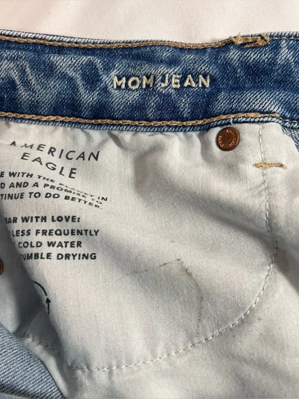American Eagle 🦅 Mom Jeans Size 14 Regular